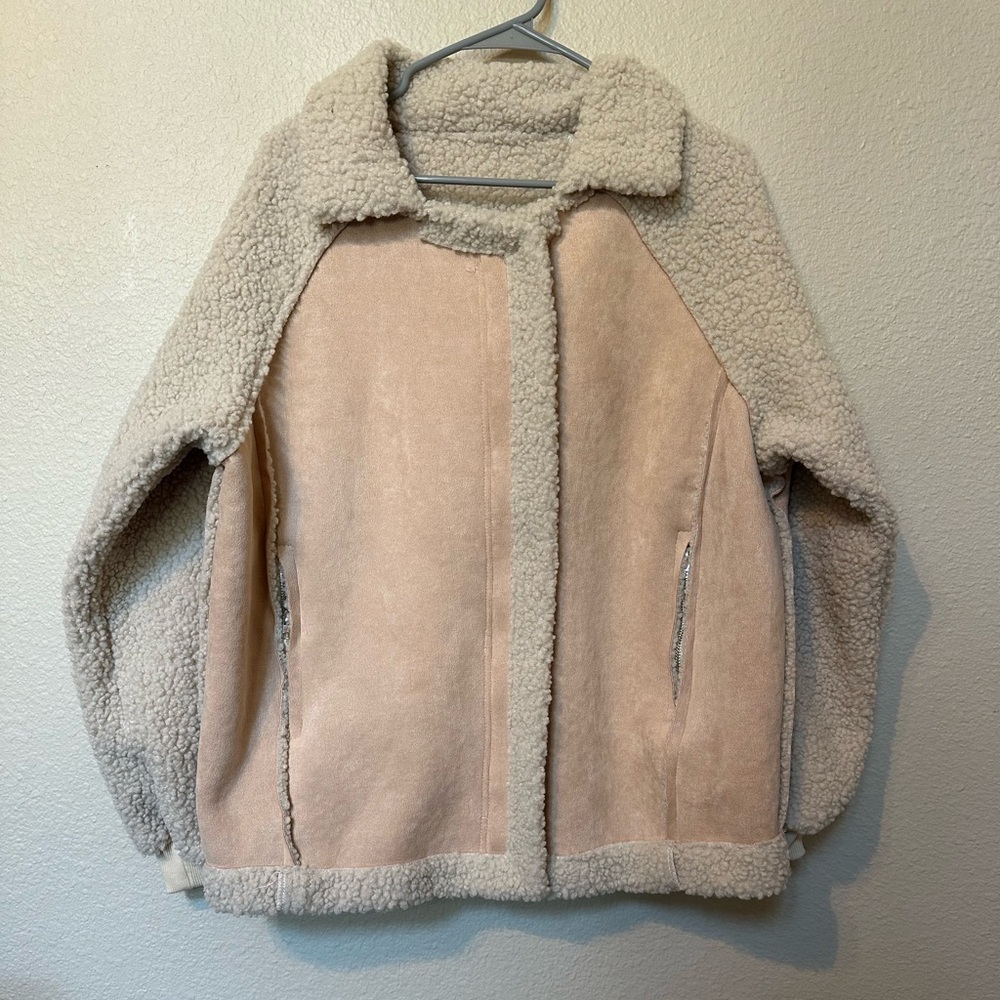 Women's Cream Sherpa Jacket size Medium